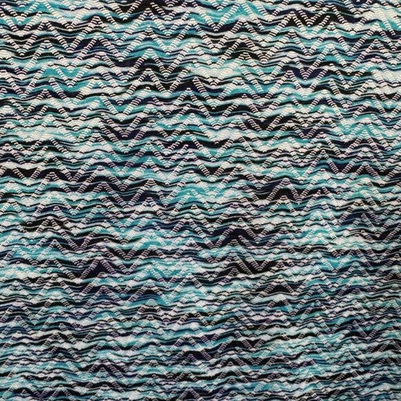 Short Racerback V-Neck Jersey - Picture 3 of 9